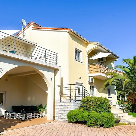 Sunside Apartments Pula Exterior photo